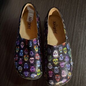 Alegria Multicolor Skull clogs